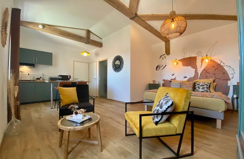 La Bernerie-en-Retz Cottage | Quiet gîte next to orchard - guests