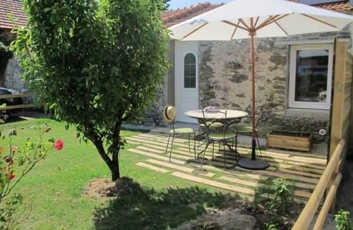 Pornic Cottage | Quiet gîte, WiFi, near Pornic, 4 guests