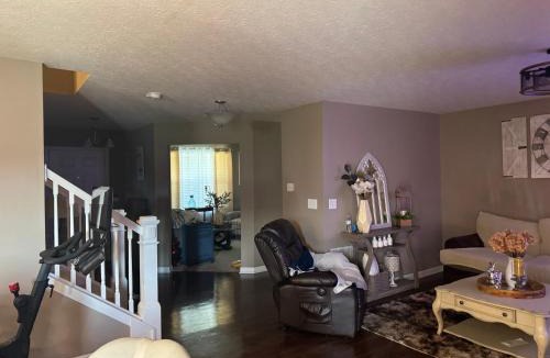 Grove City House | Quiet getaway 4BR