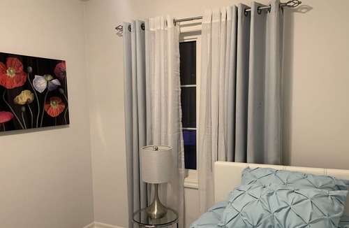 Angus House | Quiet getaway in Angus, ON