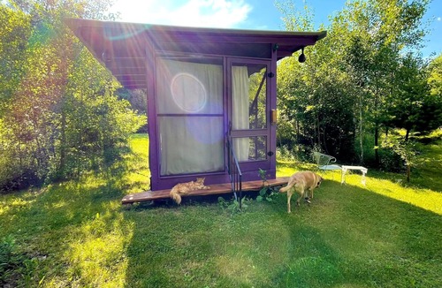 Etna House | Quiet Getaway to take a break - before you "break".