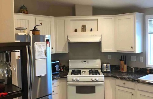 Morro Hills House | Quiet Guest Home With Beautiful Views + Pool and jacuzzi!