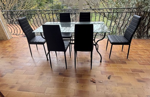 Barjols House | Quiet guest house in the heart of the village of Barjols Billiards Baby jacuzzi Pets