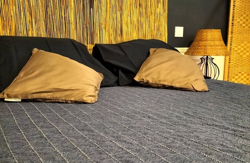 Chenay Bed & Breakfast | Quiet guest room for 2 people