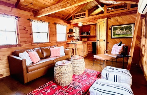 Marble Falls Cabin | Quiet Hill Country Cabin King Bed Near Lake
