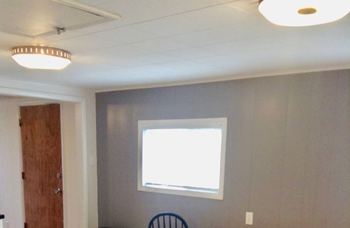 Aberdeen House | Quiet hill unit. Suburb of Aberdeen!