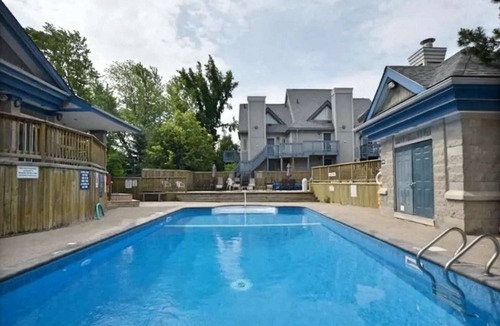 Craigleith Condo | Quiet Hillside Studio - Wifi, Linens/Towels, Free Shuttle