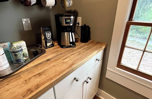 Gaylordsville House | Quiet Historic Retreat