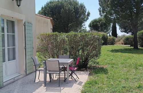 Gallargues-le-Montueux House | Quiet house with 2 bedrooms and garden. 25 minutes from the beaches.