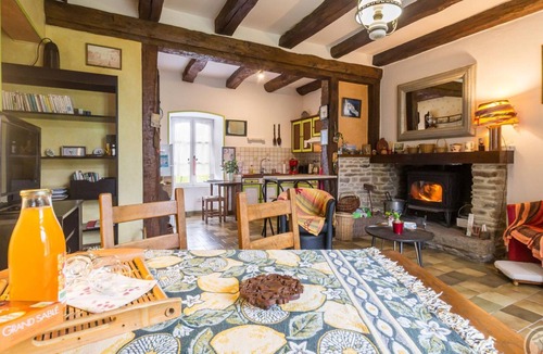 Hauteville-la-Guichard Cottage | Quiet house with large garden and pets allowed