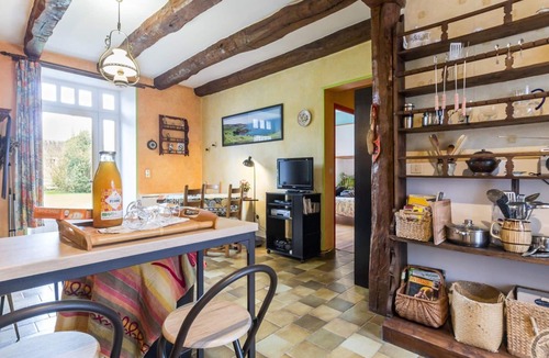 Hauteville-la-Guichard Cottage | Quiet house with large garden and pets allowed