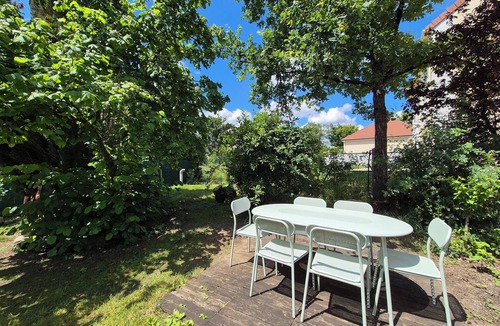 Veneux-les-Sablons House | Quiet house with garden and three separate bedrooms