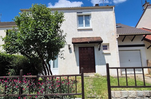 Veneux-les-Sablons House | Quiet house with garden and three separate bedrooms