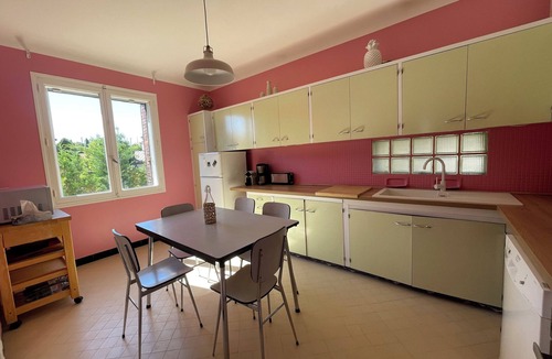 Villeneuve-les-Avignon House | Quiet house with swimming pool a stone's throw from Avignon