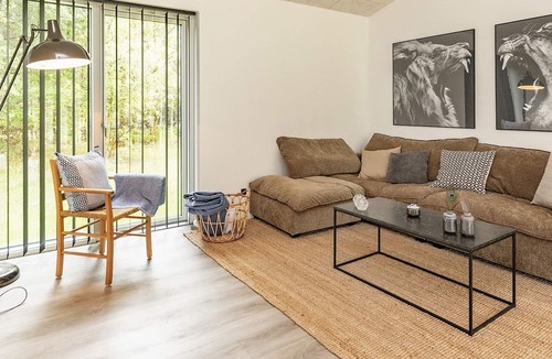Skallerup Klit House | Quiet Holiday Home in Hjørring with Nature View