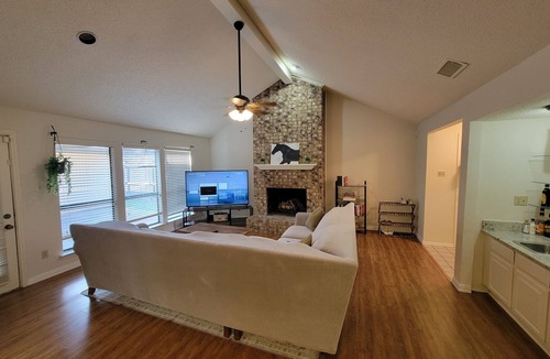 Far North Dallas House | Quiet Home Near Addison, Carrolton, Dallas, Plano
