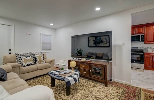 Colonie Apartment | “Quiet Home Near Albany Airport”