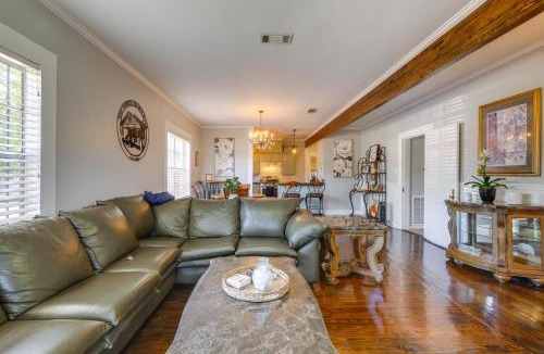 Alexandria House | Quiet Home Near I-49, Downtown & 2 Hospitals