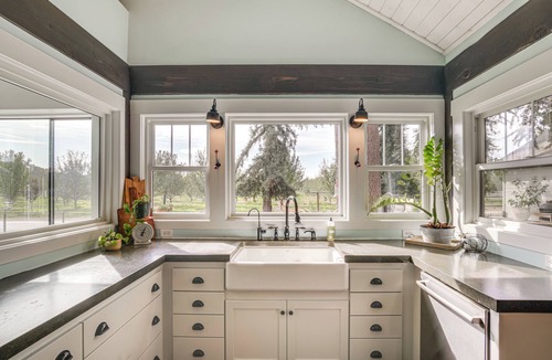 Glenn County House | Quiet Home Near Sacramento River: Deck & Fire Pit