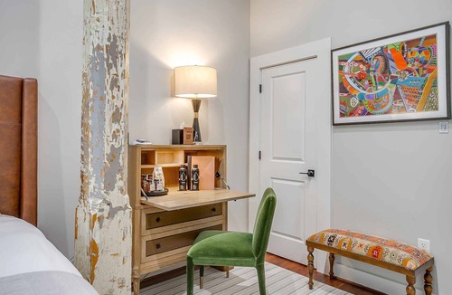 Granbury Hotel | Quiet Hotel in Granbury Texas on the Historic Granbury Square