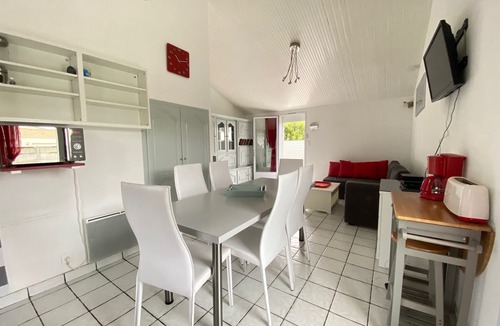 Bretignolles-sur-Mer House | Quiet House with Garden, Near Beach, Wi-Fi & Parking