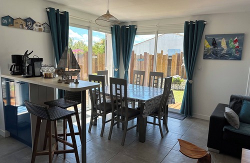 Saint-Denis-d'Oleron House | Quiet house 300m from Les Huttes beach