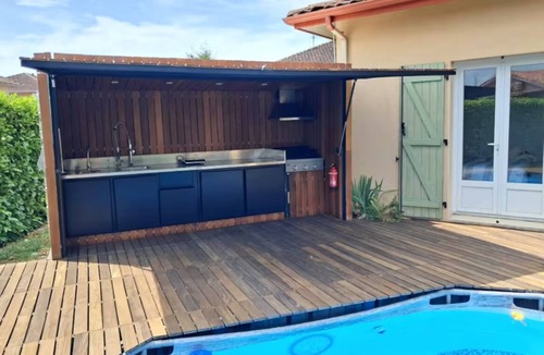 Bellocq House | Quiet house between sea and mountains