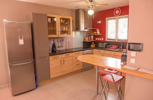 Coustouge House | Quiet house in Corbières covered pool air conditioning