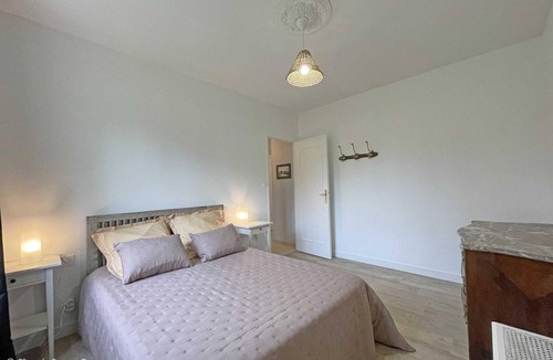 Longny-au-Perche Cottage | Quiet house in Perche for 6 people, pets allowed