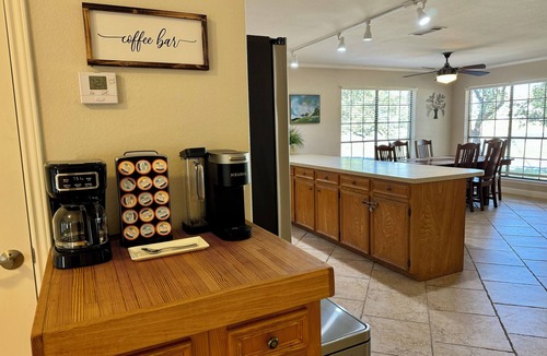 Horseshoe Bay House | Quiet House in Horseshoe Bay - Boat Friendly Parking
