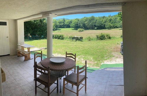 Les Martys House | Quiet house in the Black Mountain