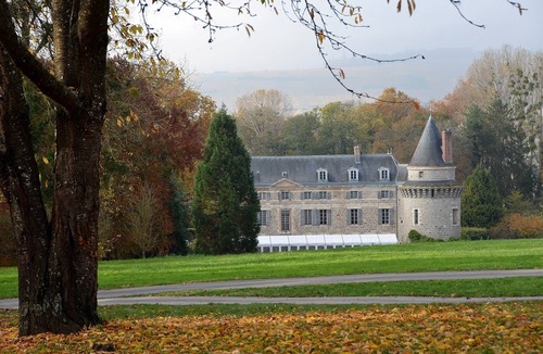 Dormans House | Quiet house in the middle of the Champagne vineyards with free parking in front