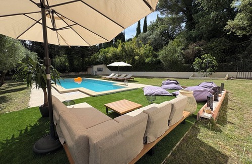 Rochefort-du-Gard House | Quiet house not overlooked, air-conditioned on wooded and enclosed grounds - Parking.