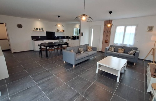 Salles-en-Toulon House | Quiet house near Vienne