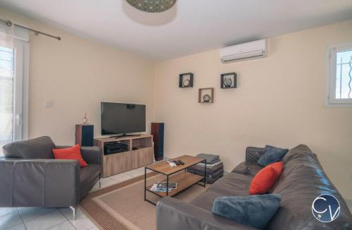 Bagnols-sur-Ceze Villa | Quiet house with pool, ideal for families