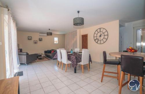 Bagnols-sur-Ceze Villa | Quiet house with pool, ideal for families