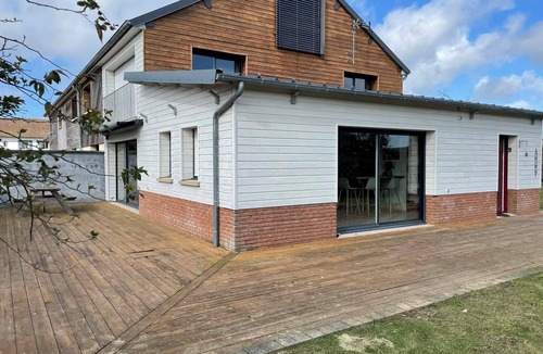 Martainneville House | Quiet house with heated indoor pool