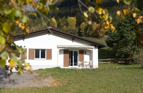 Lenz Ski Chalet | Quiet house with garden and mountain view