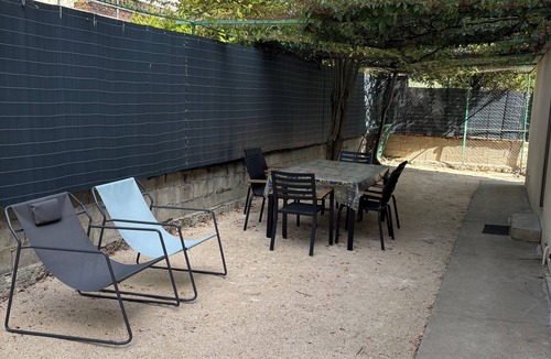 Ales House | Quiet house with garden