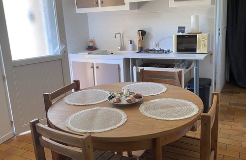 Iteuil House | Quiet house with garden and river access, 30 min from Futuroscope