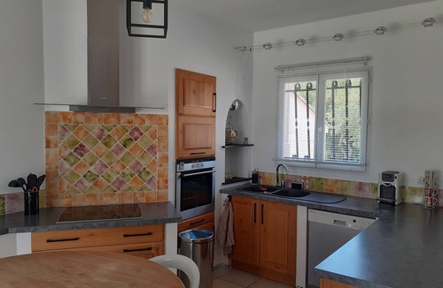Aramon House | Quiet house with pool near AVIGNON and SAINT REMY DE PROVENCE