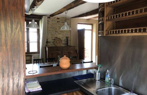 Vailhourles House | Quiet house with private, secure swimming pool heated from June to September