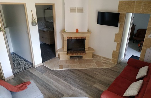 Berson House | Quiet house with private heated pool