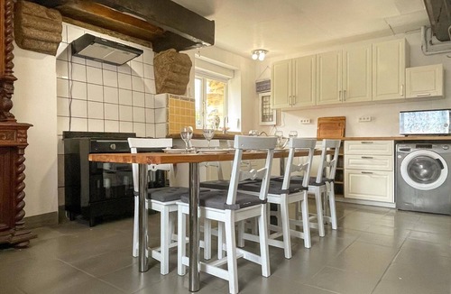 Mantilly Cottage | Quiet house with spa, heated pool and garden in Normandy