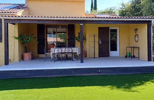 Rocbaron House | Quiet house with swimming pool