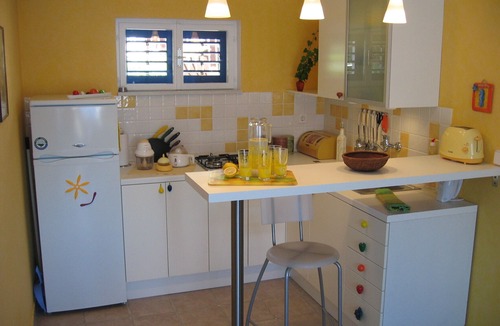 Kaprije Apartment | Quiet island, crystal sea, beautiful sunsets: villa with pool, 30 m from the sea