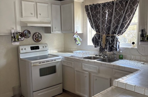 Emlyn House | Quiet Kentucky Retreat Clean, Comfortable