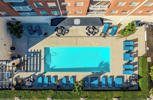 Uptown District Apartment | Quiet King Size with City Views