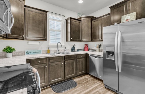 Ladson House | Quiet Ladson Escape w/Spacious Garage