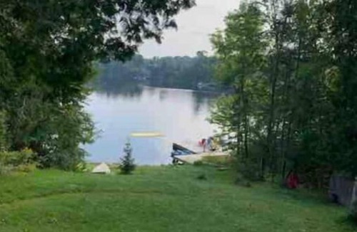 McKellar Cottage | Quiet Lakefront Cottage near Parry Sound